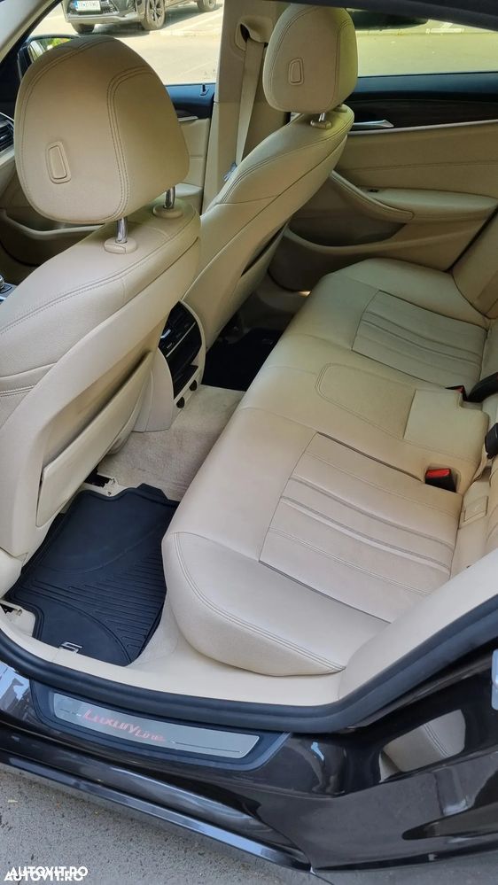 BMW Seria 5 520d Aut. Luxury Line - 12