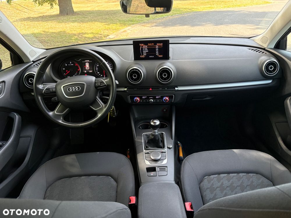 Audi A3 Sportback 1.6 TDI (clean diesel) S line Sportpaket - 26