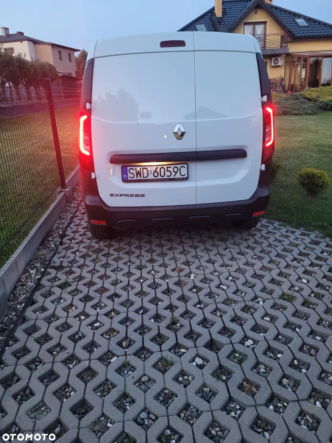 Renault EXPRESS - 21