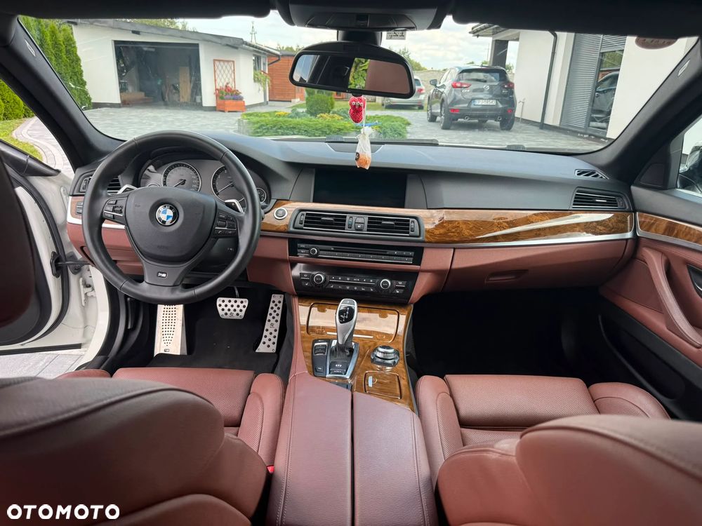 BMW Seria 5 - 32