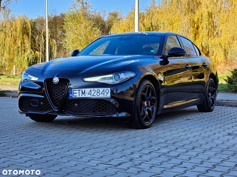 Alfa Romeo Giulia 2.0 Turbo 16V AT8-Q4 Veloce - 1