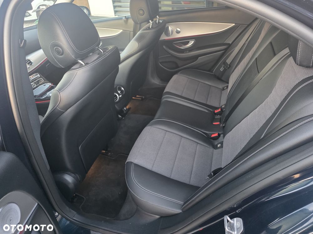 Mercedes-Benz Klasa E 200 9G-TRONIC - 19