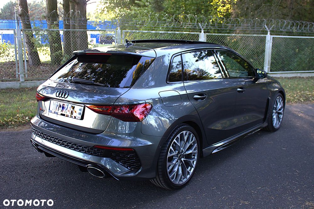 Audi RS3 Sportback TFSI Quattro S tronic - 4
