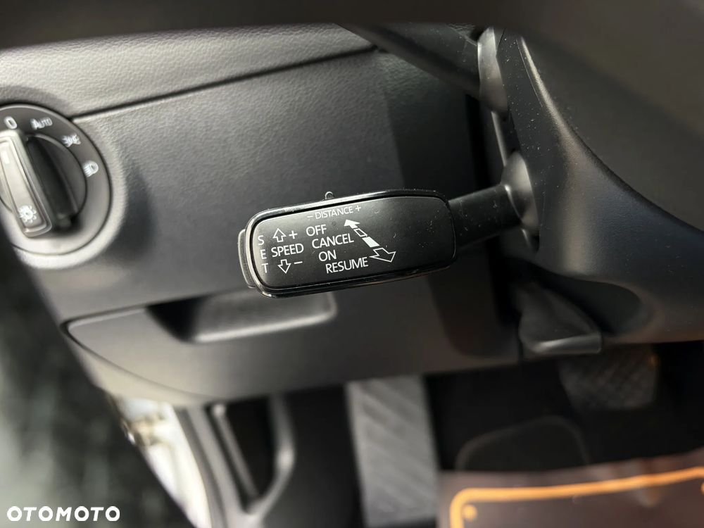 Skoda Octavia 2.0 TDI Elegance DSG - 25