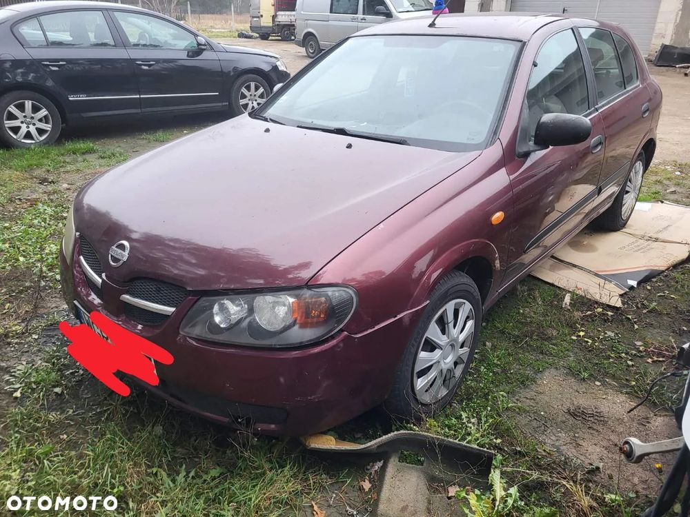 Nissan Almera 1.5 Base - 2