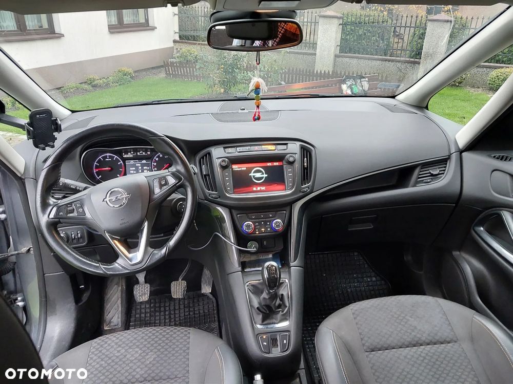 Opel Zafira - 7