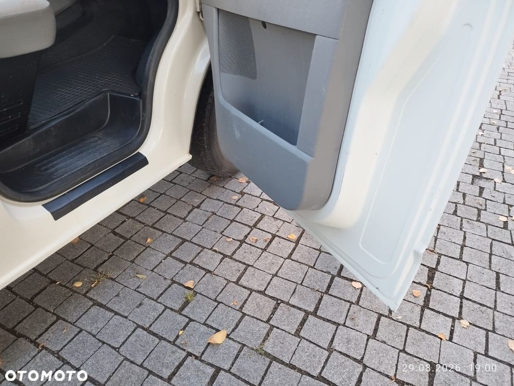 Volkswagen Transporter - 8