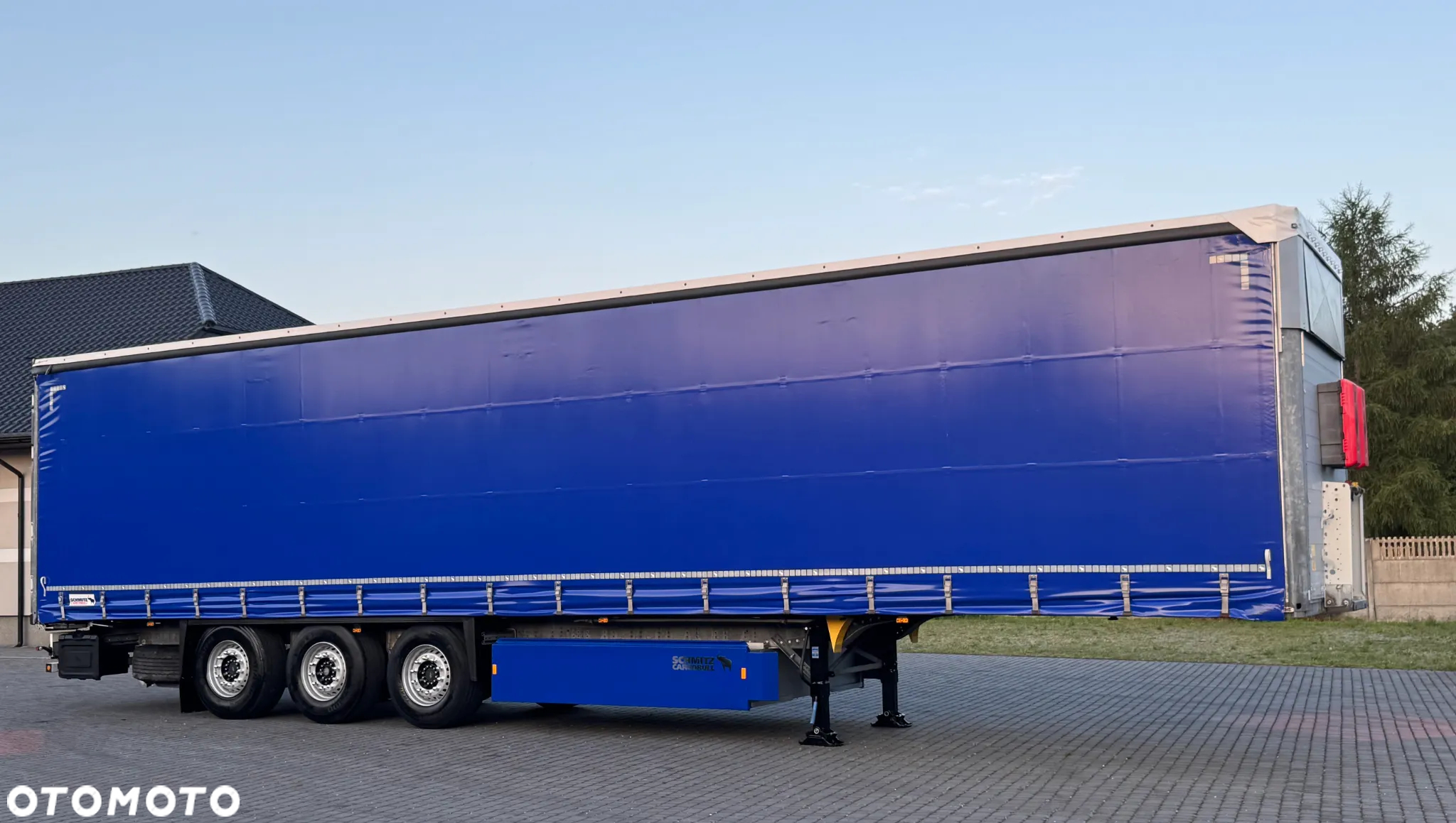 Schmitz Cargobull DACH PODNOSZONY/PALECIARA/STANDARD - 3