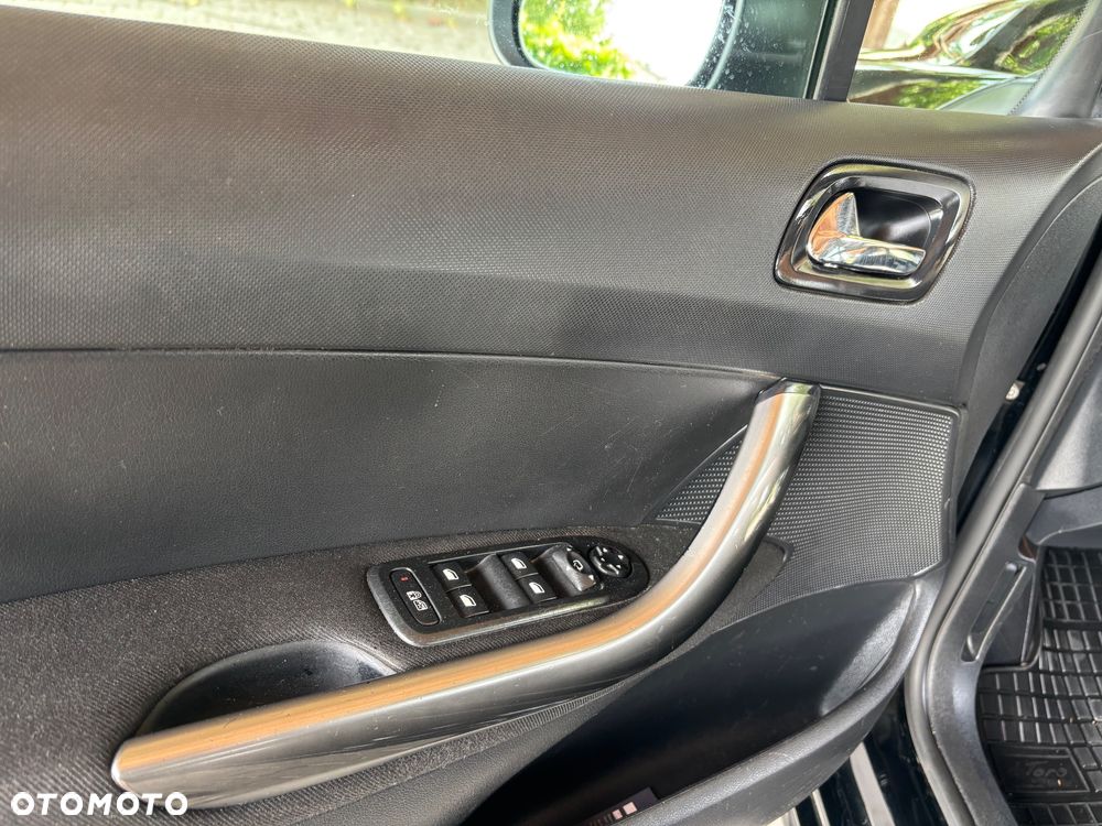 Peugeot 308 HDi FAP 150 Business Line Niveau 2 - 26