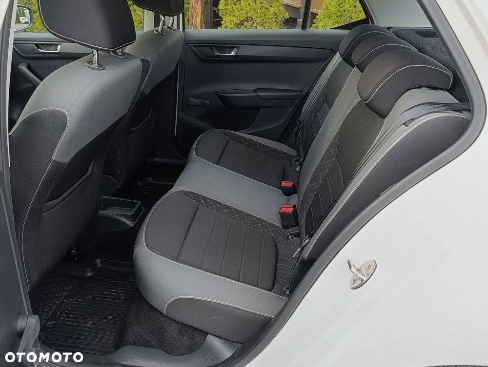 Skoda Fabia 1.0 Ambition - 19