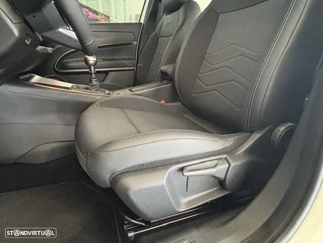 Jeep Avenger 1.2 GSE T3 Altitude - 14