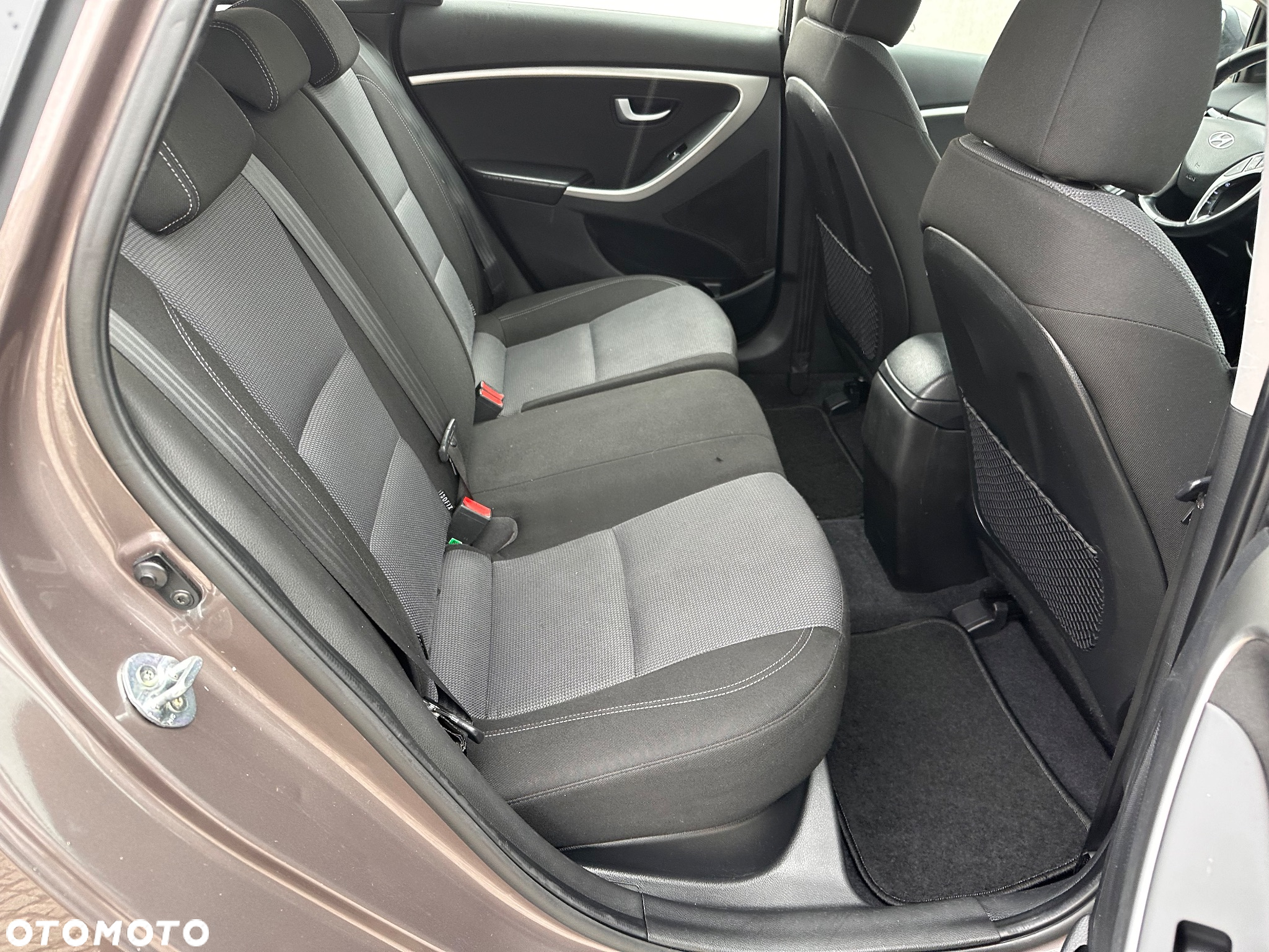 Hyundai i30 1.6 CRDi BlueDrive Premium - 18