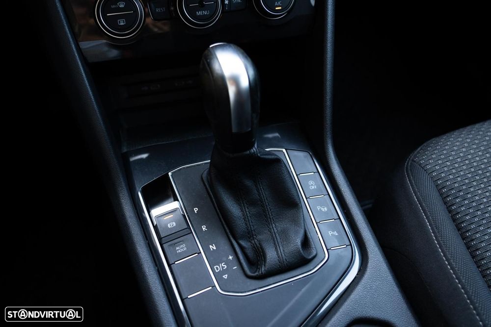 VW Tiguan Allspace 2.0 TDI Confortline DSG - 13