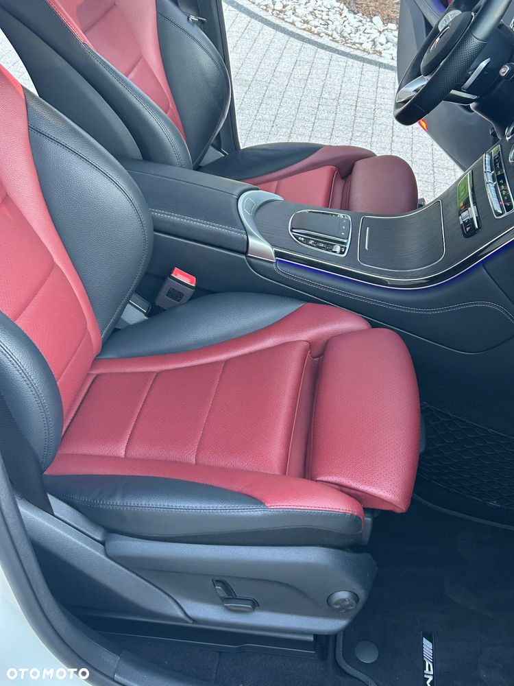 Mercedes-Benz GLC 300 4Matic 9G-TRONIC AMG Line Plus - 15