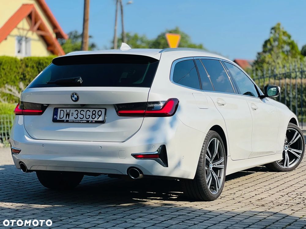 BMW Seria 3 320d xDrive Luxury Line sport - 4