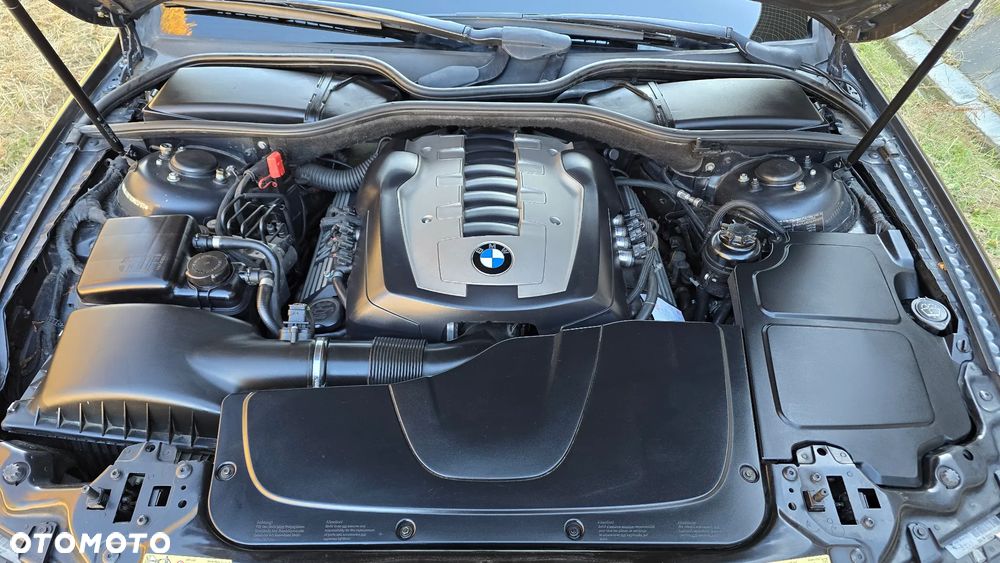 BMW Seria 7 740i - 15