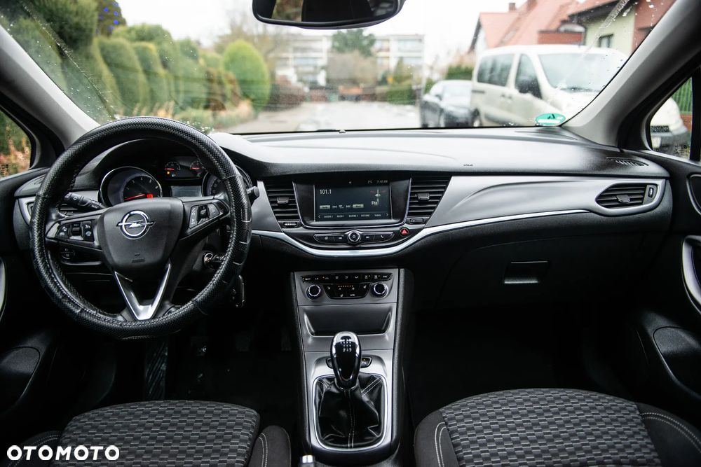 Opel Astra 1.4 Turbo Edition - 29