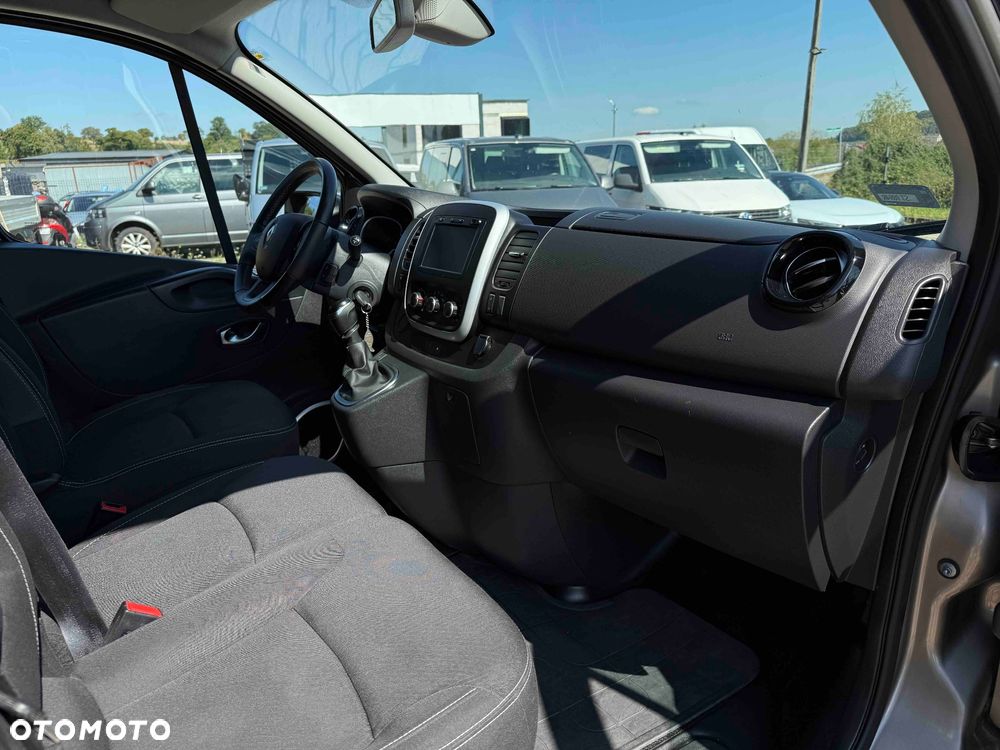 Renault Trafic - 13