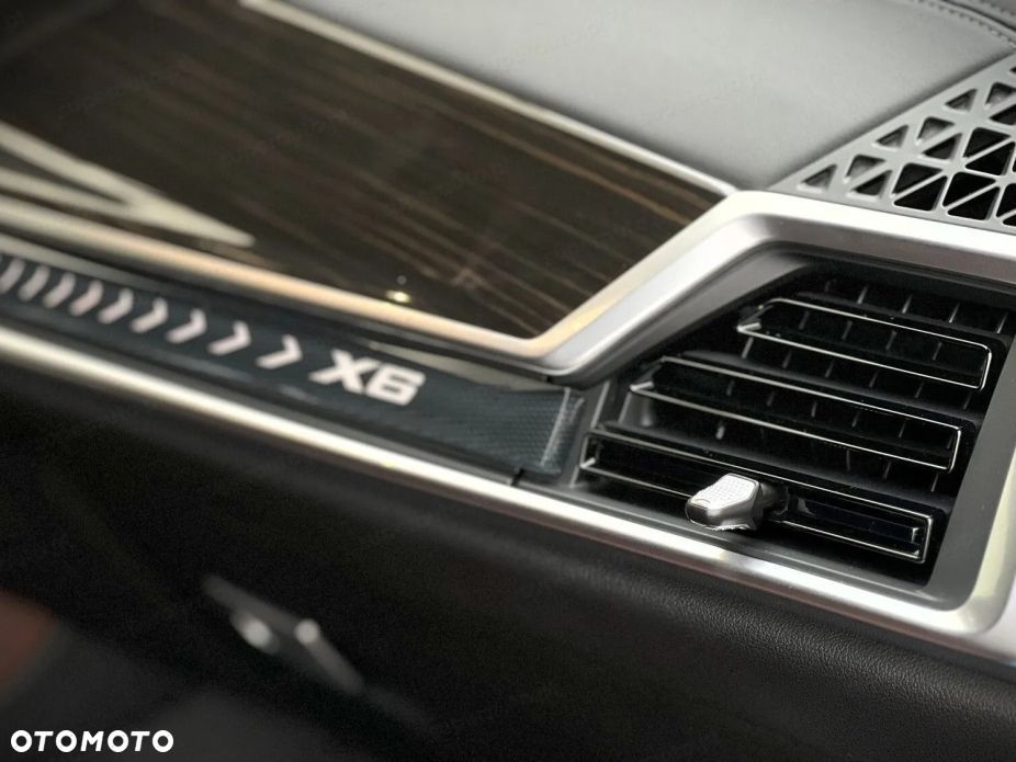 BMW X6 - 12