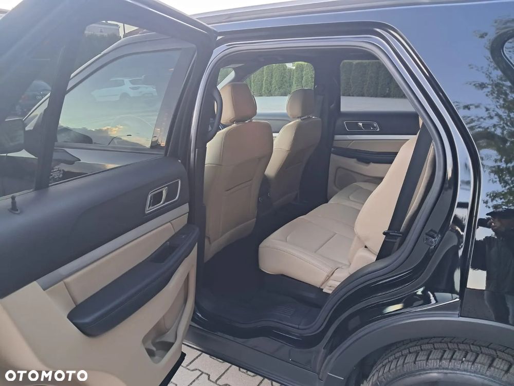 Ford Explorer - 10