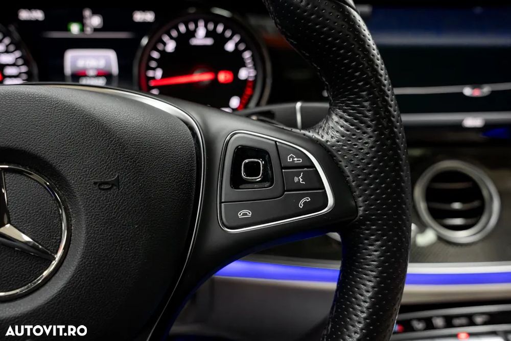 Mercedes-Benz E 220 d 9G-TRONIC AMG Line - 35