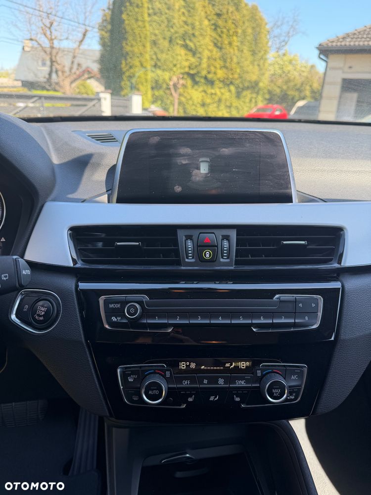 BMW X1 sDrive18i - 13