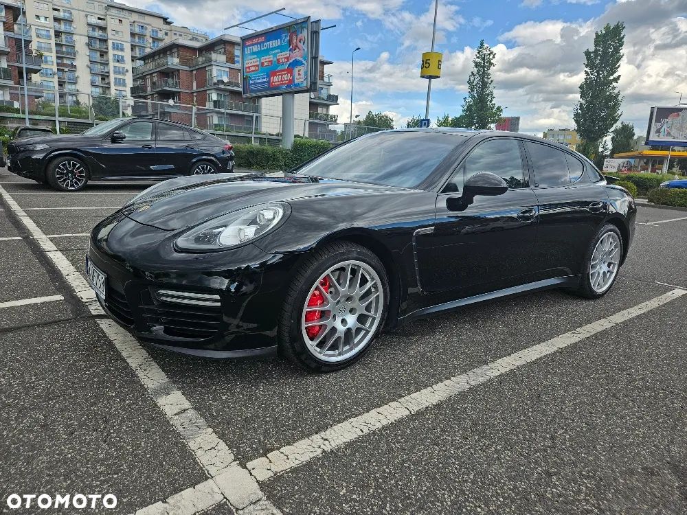 Porsche Panamera GTS - 8
