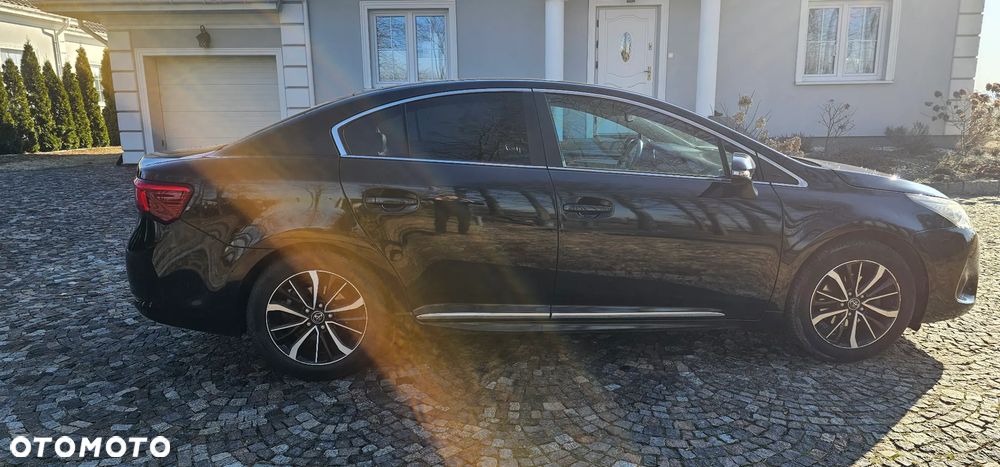 Toyota Avensis 2.0 Premium MS - 9