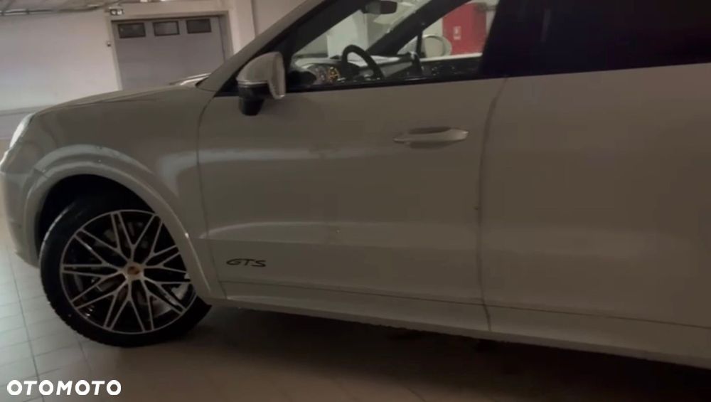 Porsche Cayenne - 8