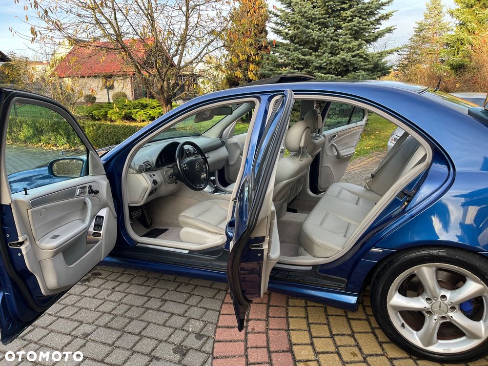 Mercedes-Benz Klasa C - 27