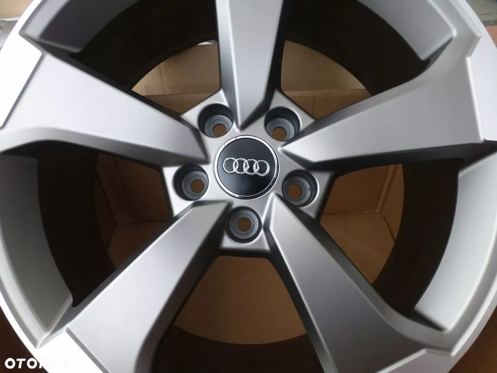 AUDI RS3 ORYGINALNE FELGI ROTOR 8/8,5 ET 42/46 X19 - 1