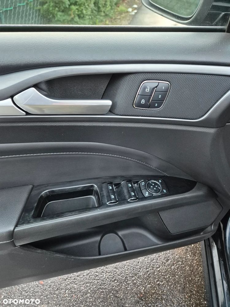 Ford Mondeo 2.0 TDCi Titanium 4WD PowerShift - 21