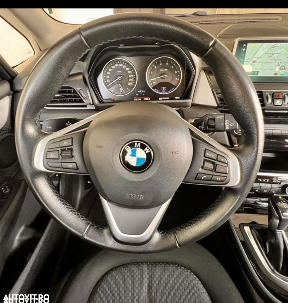 BMW Seria 2 218i Aut. Luxury Line - 7