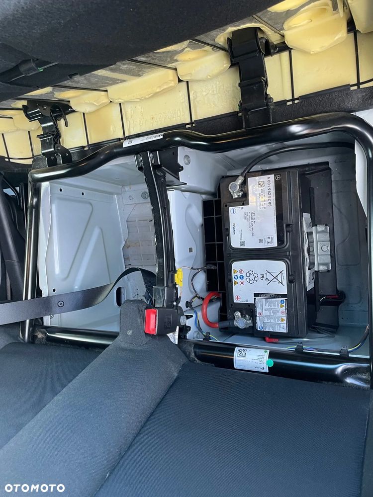 Mercedes-Benz SPRINTER - 15