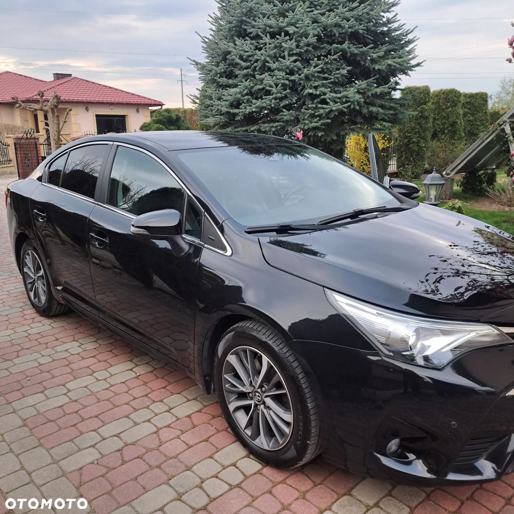 Toyota Avensis 2.0 D-4D Premium - 4