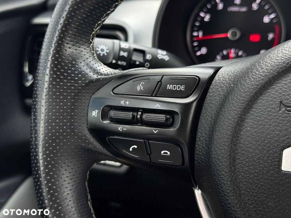 Kia Stonic 1.2 L Business Line - 21