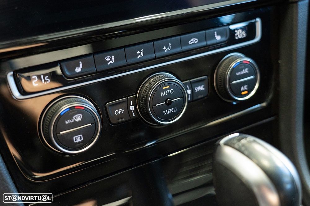 VW Golf 2.0 TDI GTD DSG - 31