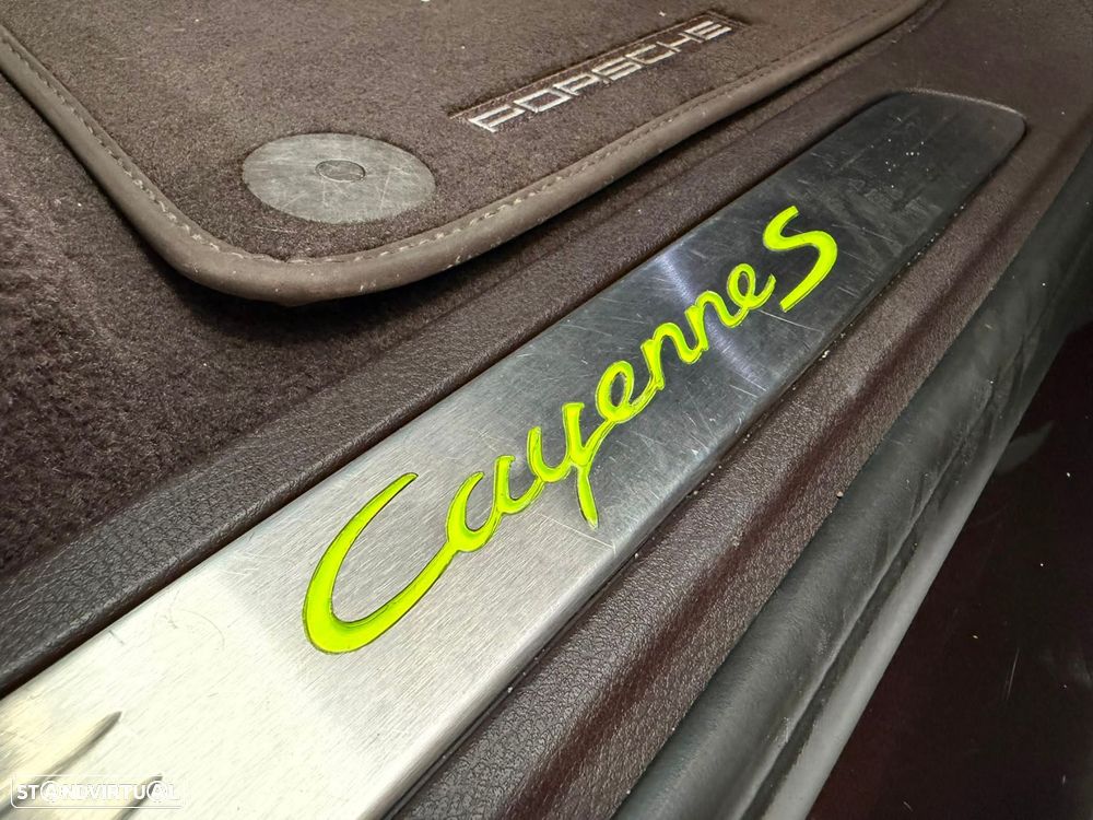Porsche Cayenne S E-Hybrid Platinum Edition - 35