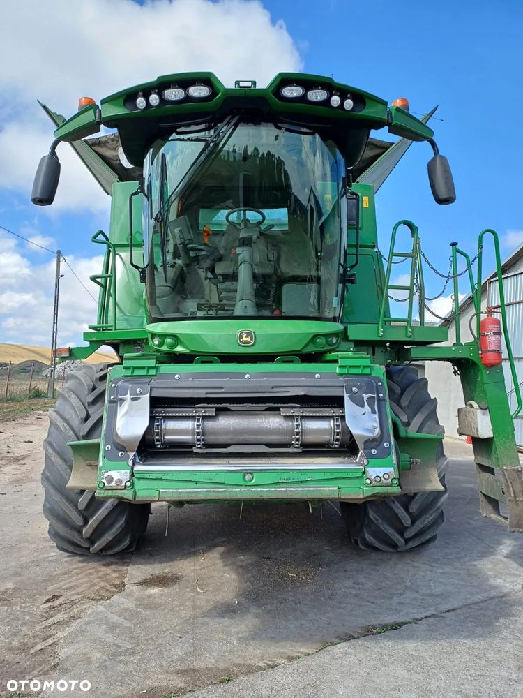 John Deere S790 - 7