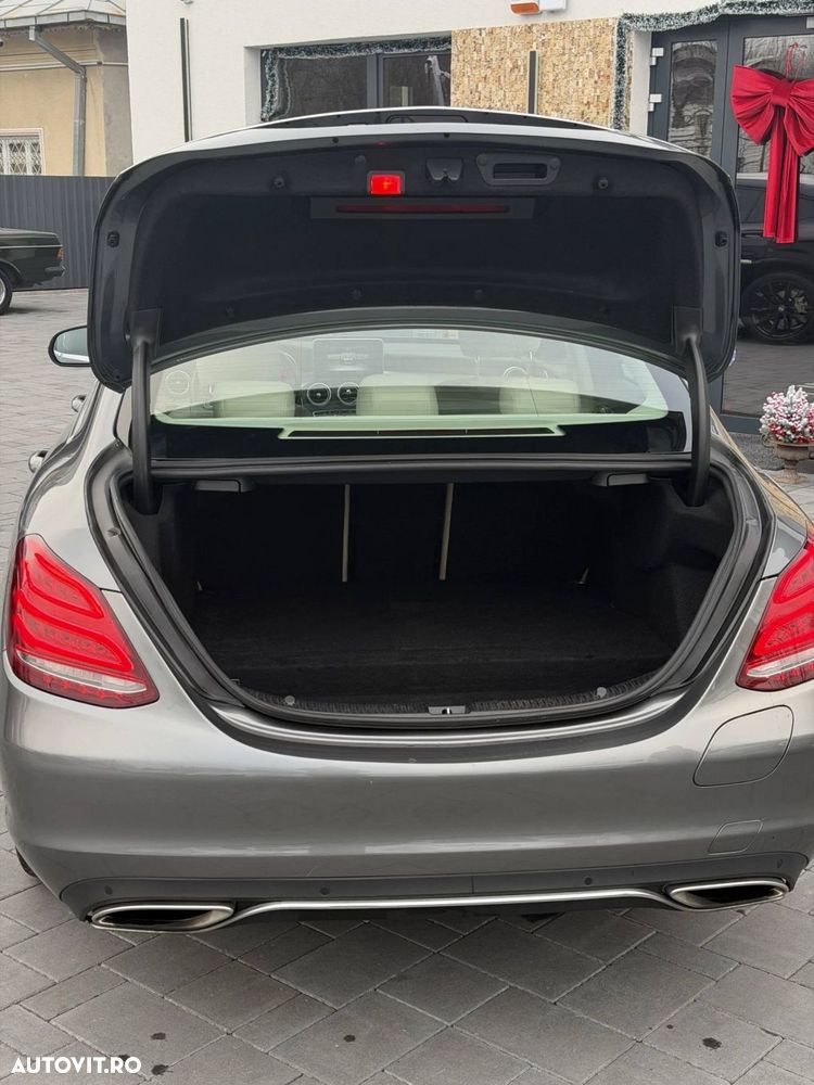 Mercedes-Benz C - 19