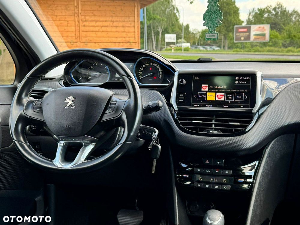 Peugeot 2008 PureTech 110 GPF Stop&Start EAT6 Allure - 19
