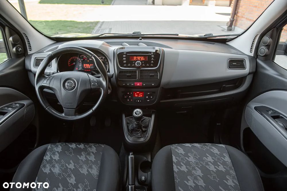 Opel Combo - 24
