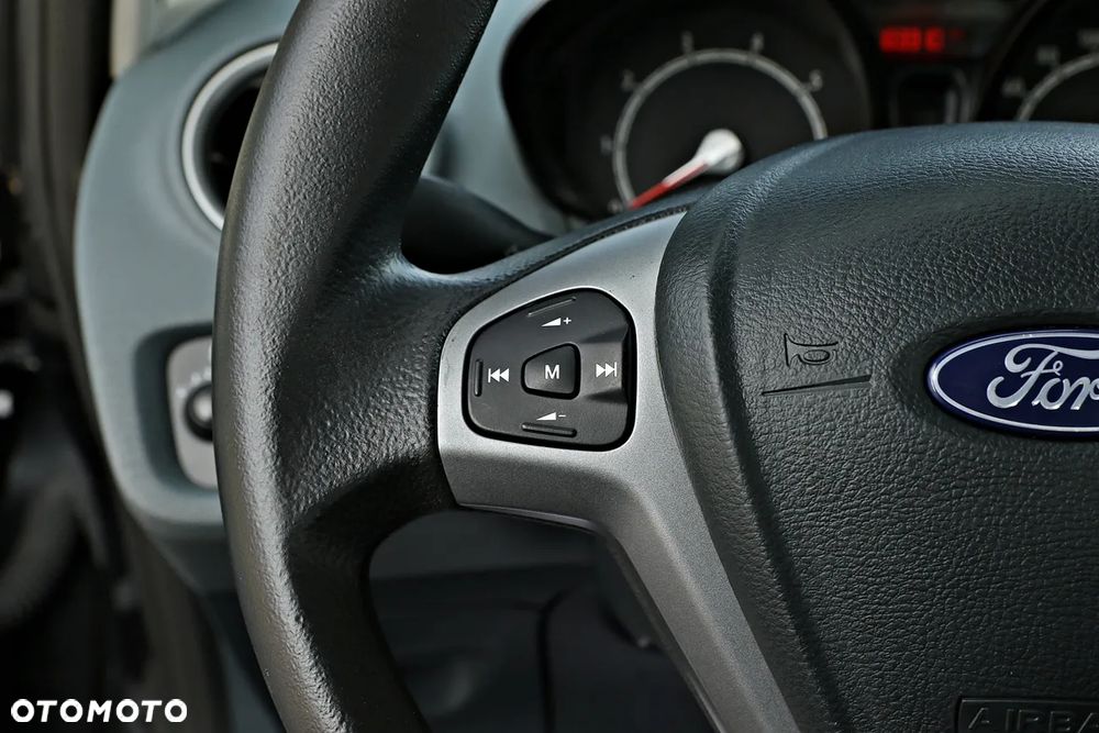 Ford Fiesta 1.25 Trend - 31