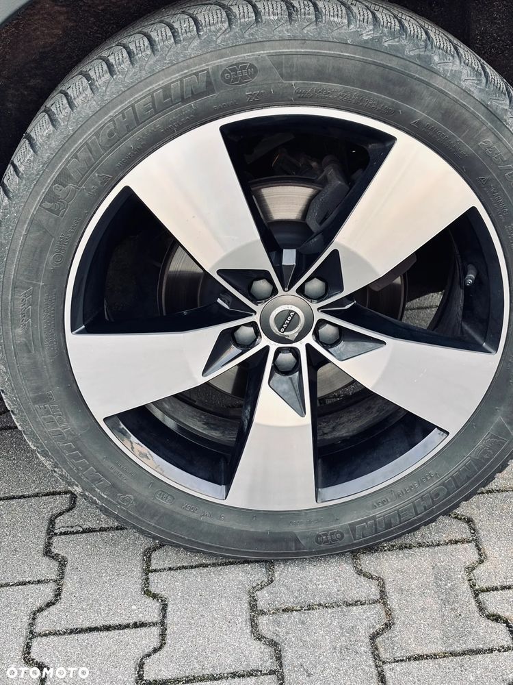 Volvo XC 40 D4 AWD Momentum (Intro Edition) - 7
