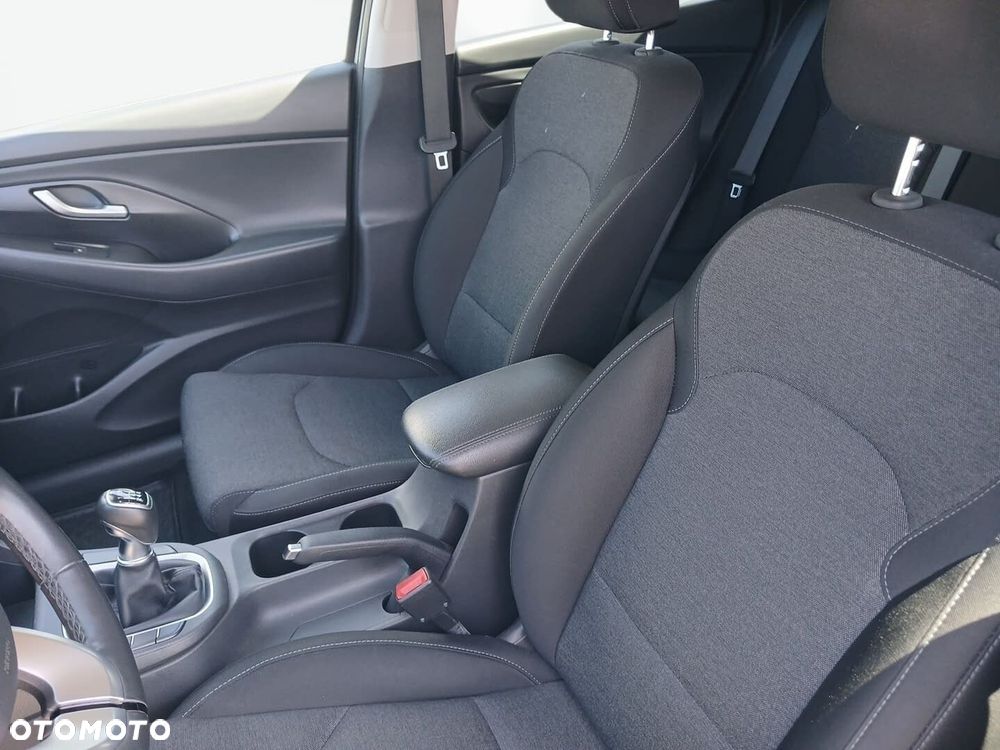 Hyundai i30 - 33