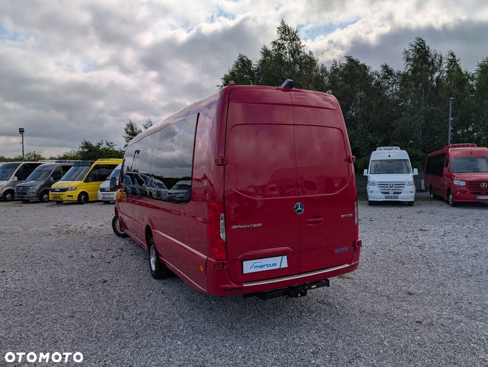 Mercedes-Benz Sprinter 517 - 8