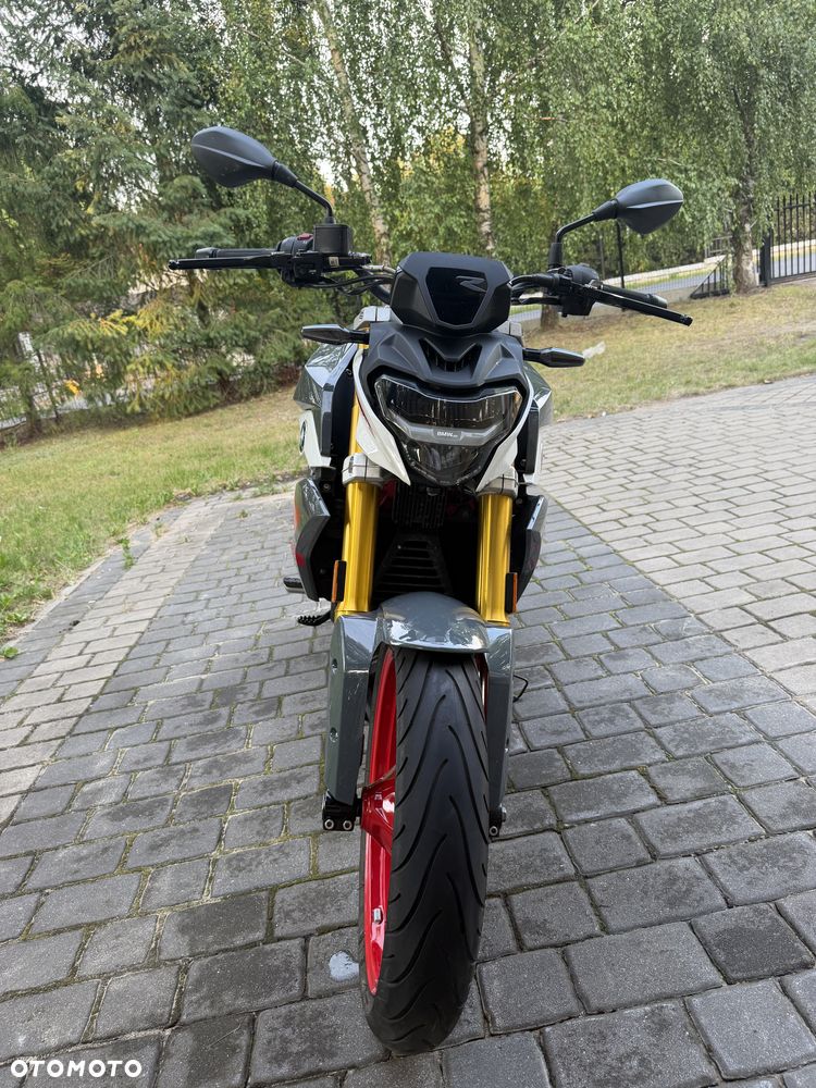 BMW G - 7