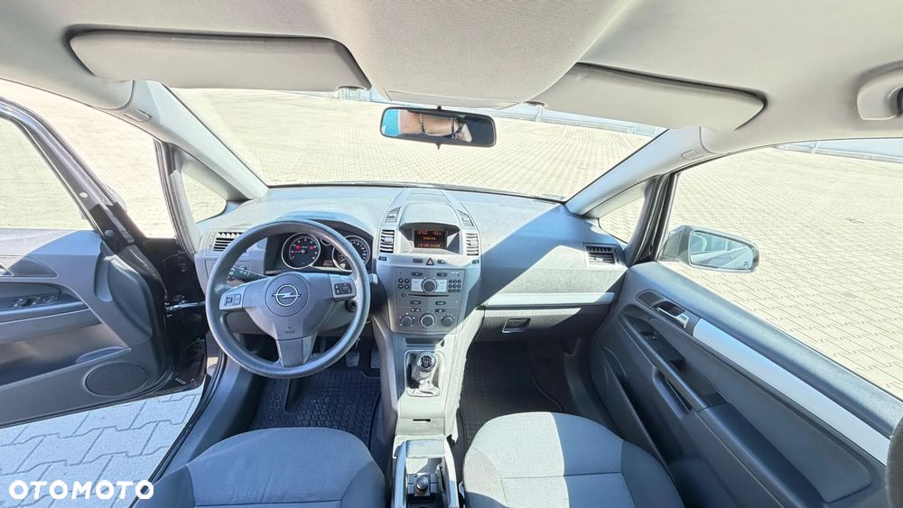 Opel Zafira 1.6 Enjoy - 10