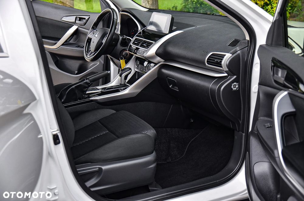 Mitsubishi Eclipse Cross 1.5 T-MIVEC (ClearTec) CVT 2WD Active+ - 32