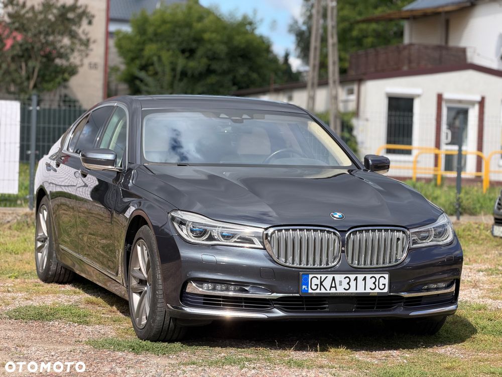 BMW Seria 7 750i xDrive - 6